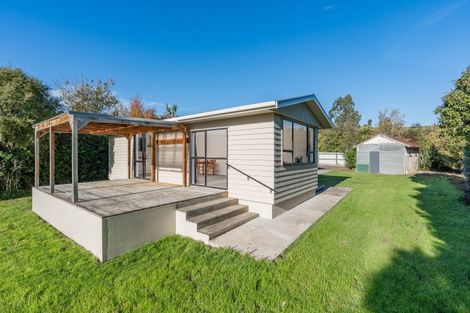 Photo of property in 5 Castle Street, Waihola, Milton, 9073