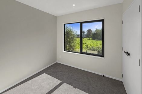 Photo of property in 43 Picnic Point Road, Hobsonville, Auckland, 0616