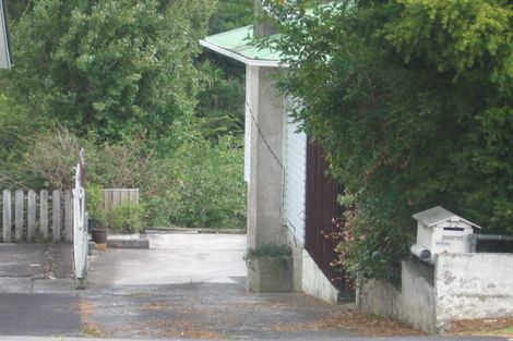 Photo of property in 32 Peach Road, Glenfield, Auckland, 0629