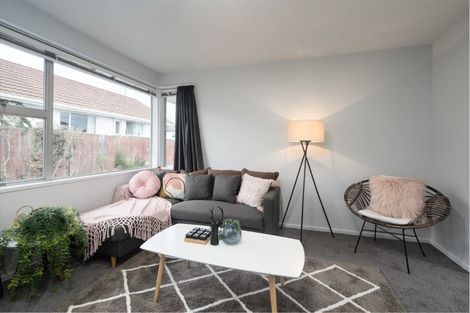 Photo of property in 2/176 Yaldhurst Road, Sockburn, Christchurch, 8042