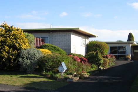 Photo of property in 1/16 Renwick Street, Papakura, 2110