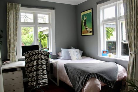 Photo of property in 18 Fernlea Avenue, Karori, Wellington, 6012