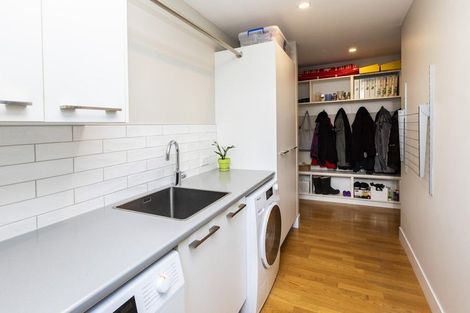 Photo of property in 28 Devonport Lane, St Albans, Christchurch, 8014