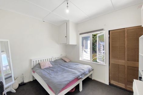 Photo of property in 1/17 Lyons Avenue, Murrays Bay, Auckland, 0630