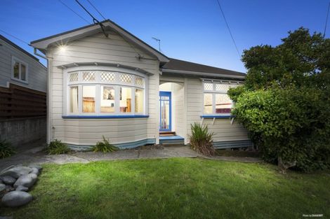 Photo of property in 77 Wright Street, Mount Cook, Wellington, 6021