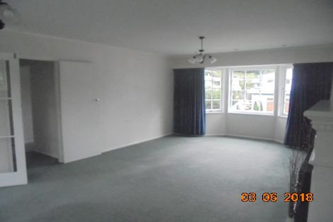 Photo of property in 16 Churton Drive, Churton Park, Wellington, 6037