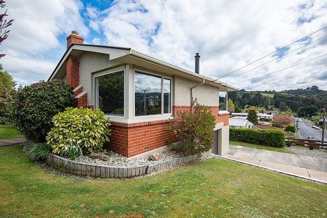 Photo of property in 5 Flower Street, Fairfield, Dunedin, 9018