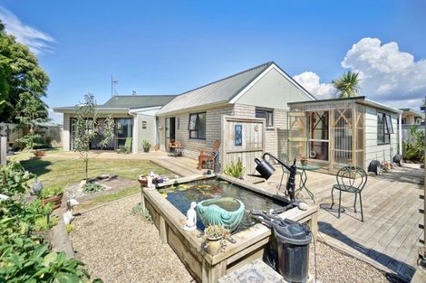 Photo of property in 2 Randell Place, Te Puke, 3119