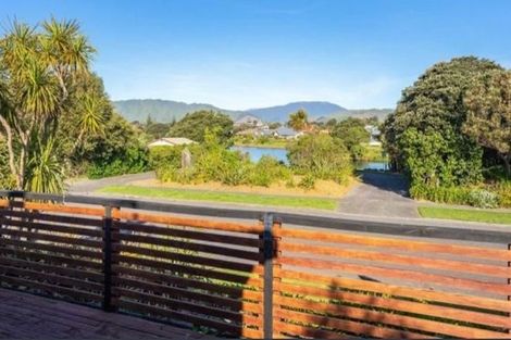 Photo of property in 179 Tutere Street, Waikanae Beach, Waikanae, 5036