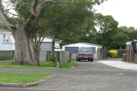Photo of property in 90 Kayes Road, Pukekohe, 2120