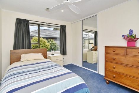 Photo of property in 23 Mackworth Street, Woolston, Christchurch, 8062