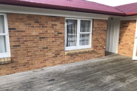 Photo of property in 8 Rollerson Street, Papakura, 2110