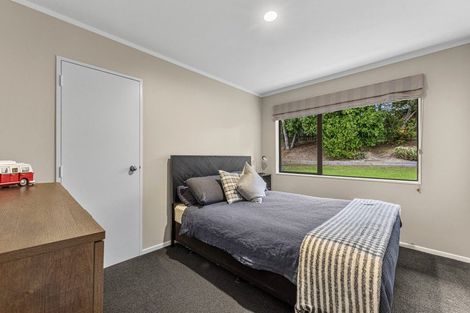 Photo of property in 13 Kurnell Drive, Botany Downs, Auckland, 2010
