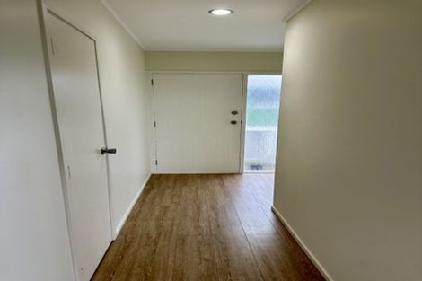Photo of property in 2/51 Shanaway Rise, Hillcrest, Auckland, 0627