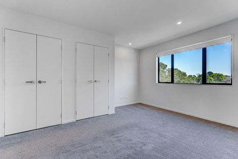 Photo of property in 11/9 Schnapper Rock Road, Greenhithe, Auckland, 0632