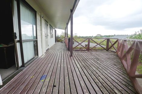 Photo of property in 23 Flaunty Place, West Harbour, Auckland, 0618