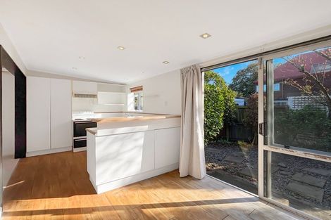 Photo of property in 27 Grassmere Street, Papanui, Christchurch, 8052