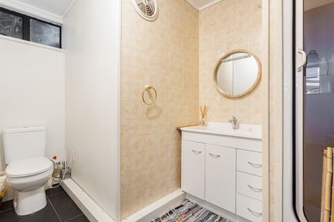 Photo of property in 24 Granville Drive, Massey, Auckland, 0614