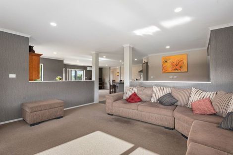 Photo of property in 174c Lund Road, Aongatete, 3178