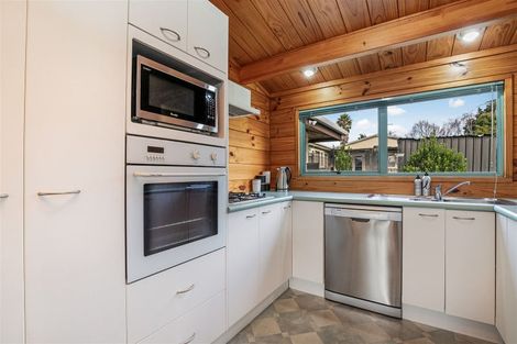 Photo of property in 2/111 Beach Road, Castor Bay, Auckland, 0620
