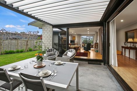 Photo of property in 10 Francis Douglas Drive, Westown, New Plymouth, 4310