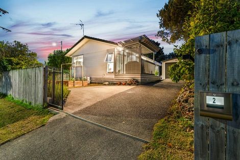 Photo of property in 2 Katrina Place, Massey, Auckland, 0614