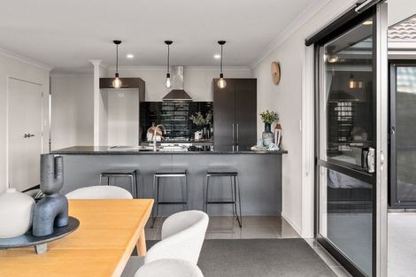 Photo of property in 39 Ballintoy Park Drive, Welcome Bay, Tauranga, 3175