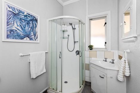 Photo of property in 99 Avondale Road, Greenmeadows, Napier, 4112