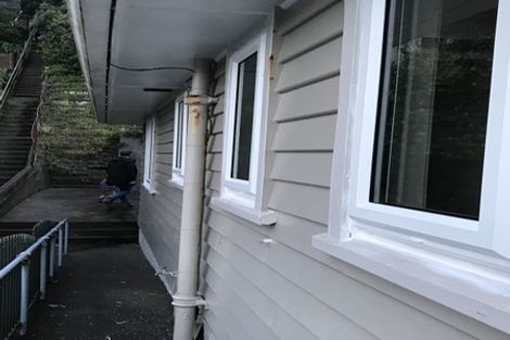 Photo of property in 24 Severn Street, Island Bay, Wellington, 6023