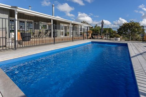 Photo of property in 579b Inland Road, Helensville, 0875