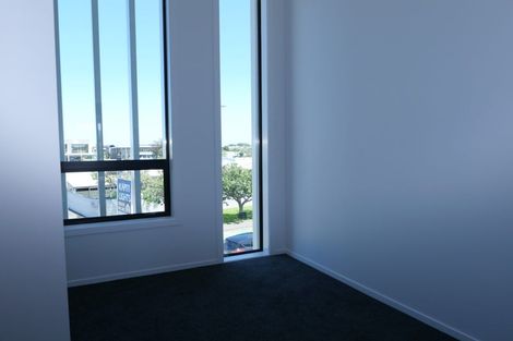 Photo of property in 43 Kamahi Place, Paraparaumu, 5032