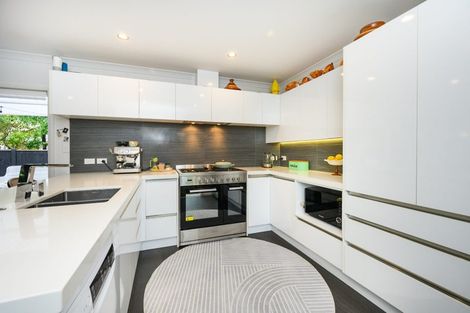 Photo of property in 5a Athlone Place, Hokowhitu, Palmerston North, 4410