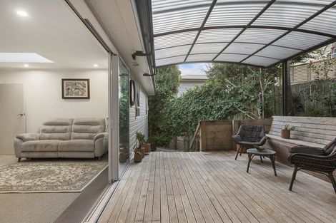 Photo of property in 10 Hobby Avenue, Birkdale, Auckland, 0626