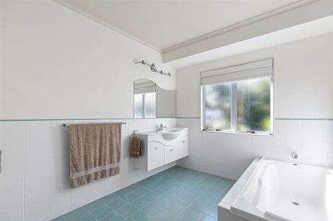 Photo of property in 77 Town Point Road, Maketu, 3189