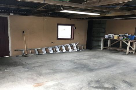 Photo of property in 88 Ruskin Road, Newlands, Wellington, 6037