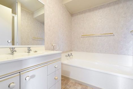 Photo of property in 70 Chadwick Road, Greerton, Tauranga, 3112