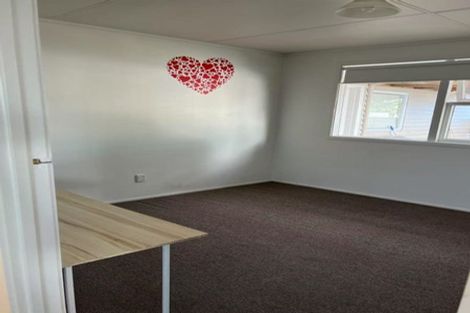 Photo of property in 11 Velma Road, Hillcrest, Auckland, 0627