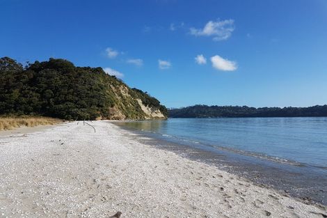 Photo of property in 1 Takahuri Place, Okura Bush, Silverdale, 0794