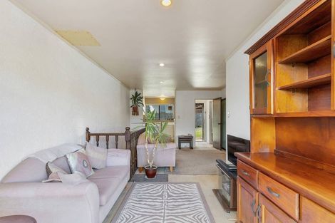 Photo of property in 2/12 Sherie Place, Howick, Auckland, 2014