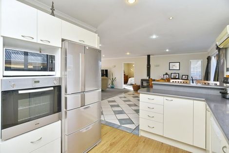 Photo of property in 135 Chinnerys Road, Woodend, 7610