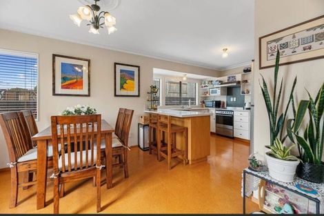 Photo of property in 1/394 Oceanbeach Road, Mount Maunganui, 3116
