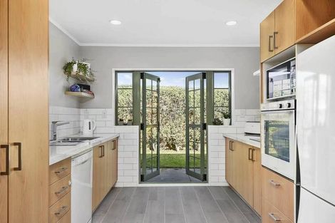 Photo of property in 1 Marbella Drive, Massey, Auckland, 0614