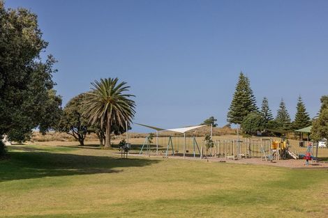 Photo of property in 1126 Papamoa Beach Road, Papamoa Beach, Papamoa, 3118