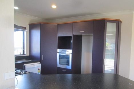 Photo of property in 48 Farnborough Drive, Nawton, Hamilton, 3200