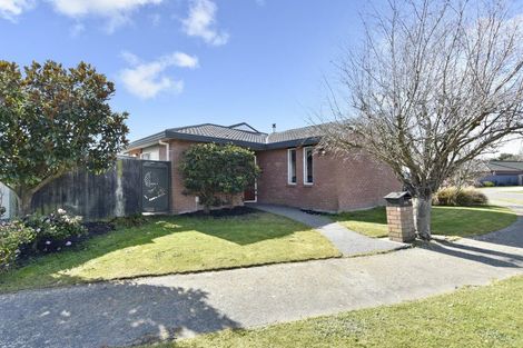 Photo of property in 28 Shenley Drive, Belfast, Christchurch, 8051