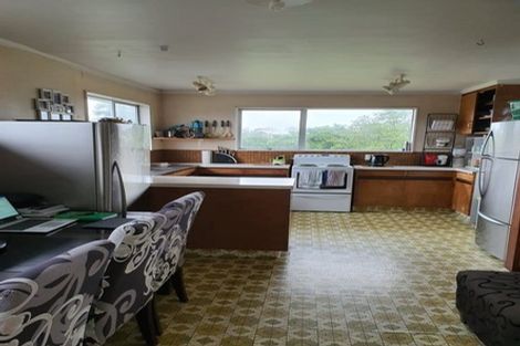 Photo of property in 2/25 Gill Avenue, Te Atatu Peninsula, Auckland, 0610