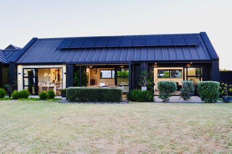 Photo of property in 16 Kaniera Terrace, Cambridge, 3434