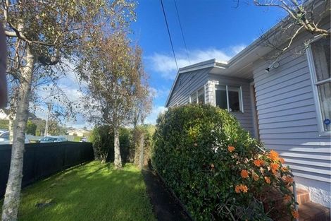 Photo of property in 17 Trafalgar Road, Milford, Auckland, 0620