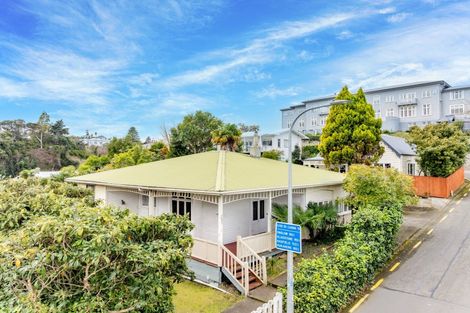 Photo of property in 65 Shakespeare Road, Bluff Hill, Napier, 4110