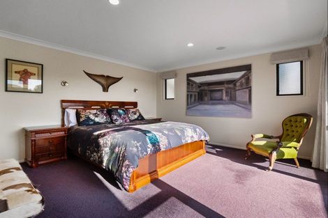 Photo of property in 145 Oceanview Road, Mount Maunganui, 3116